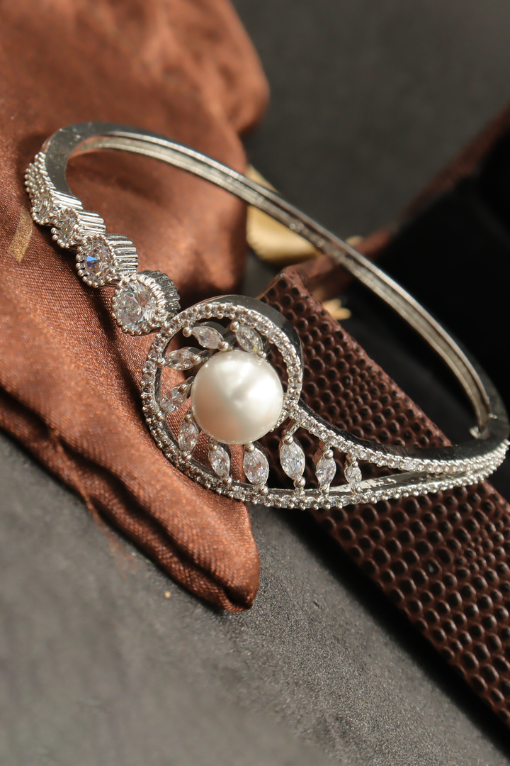 Minaki Luster of Pearls Combo Jewelry Set
