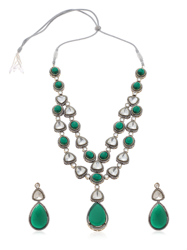 Zumurrad-e-Husn Kundan Set