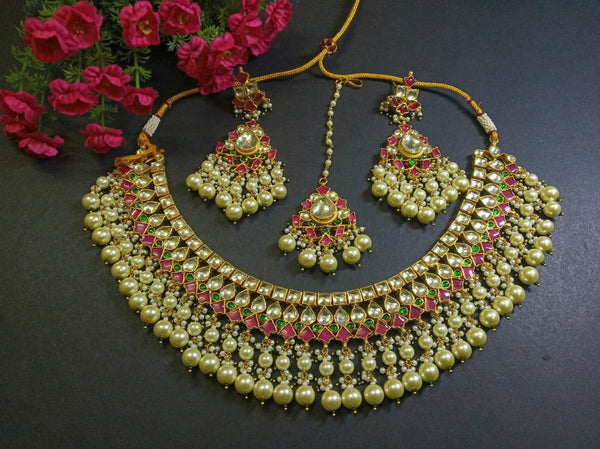 Minaki Sadabahar Kundan Set