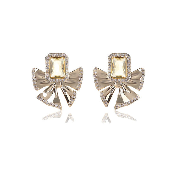 Minaki Topaz Ear Studs
