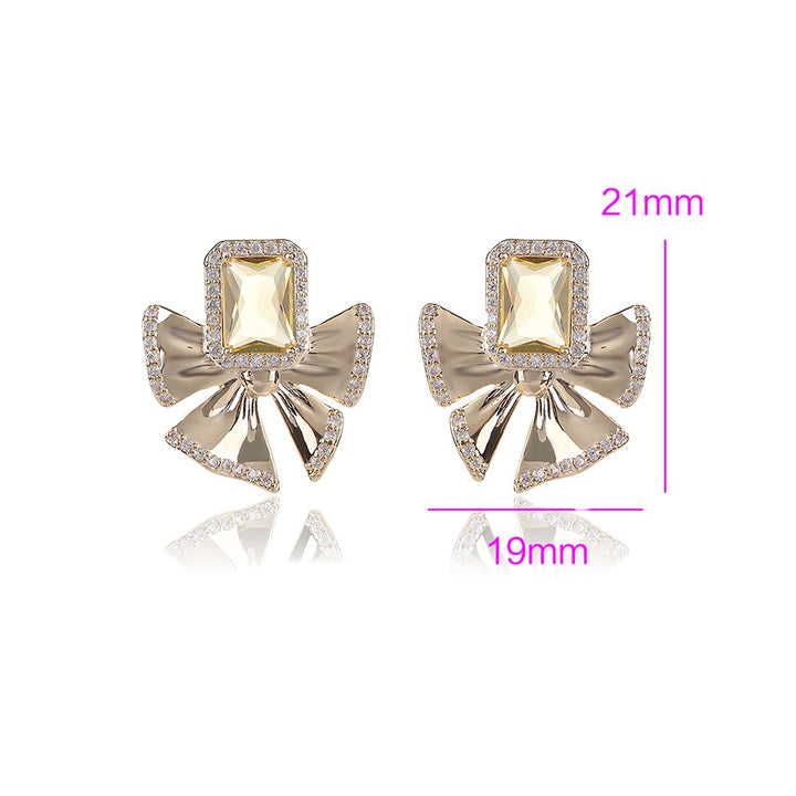 Minaki Topaz Ear Studs