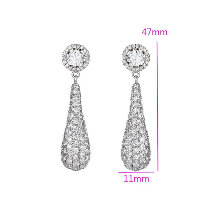Minaki Luxurious Dimond Danglers