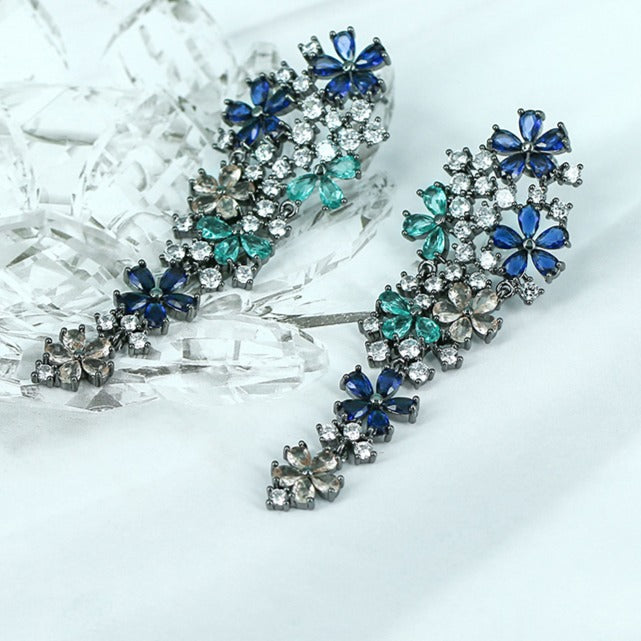 Minaki Flora Ear Danglers