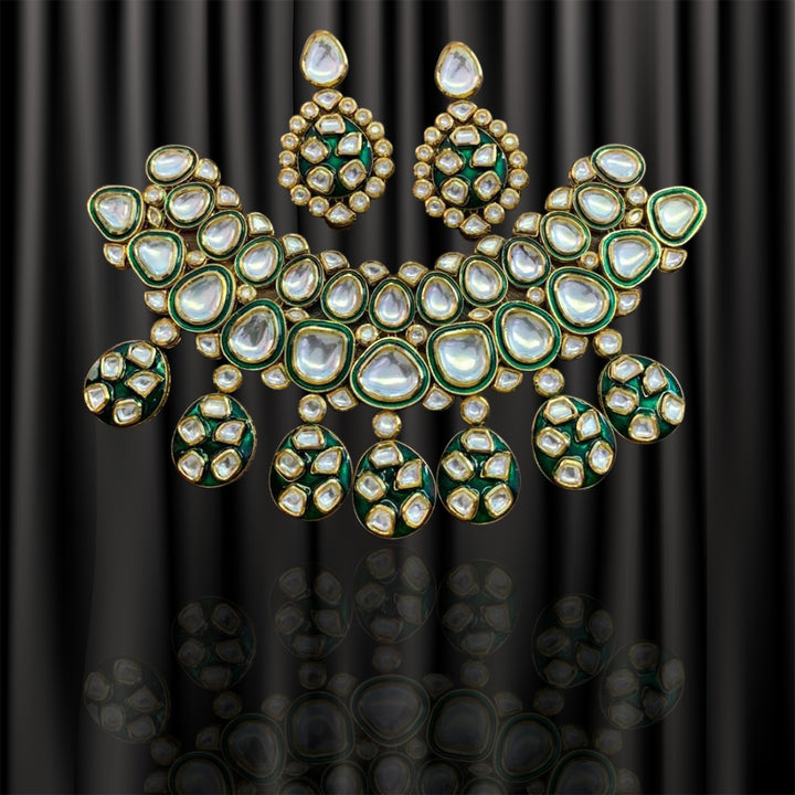 Minaki Kundan Choker Set