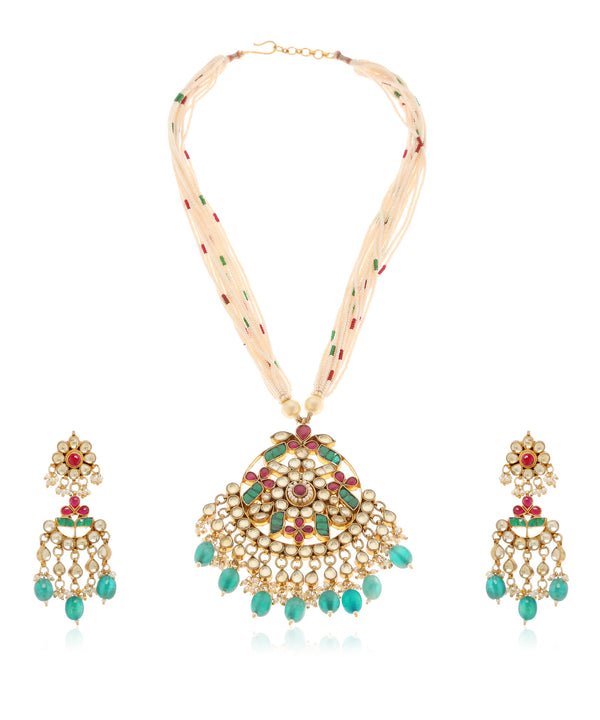 Minaki Kundan Pendant Set - Utsav Collection