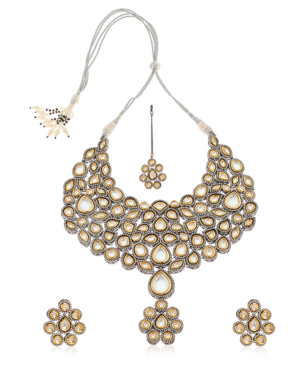Minaki Aavika Kundan Set - Utsav Collection