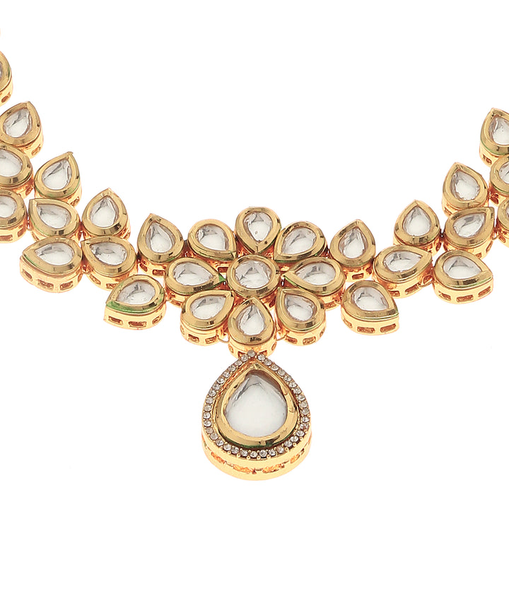 Minaki Sirisha Kundan Set