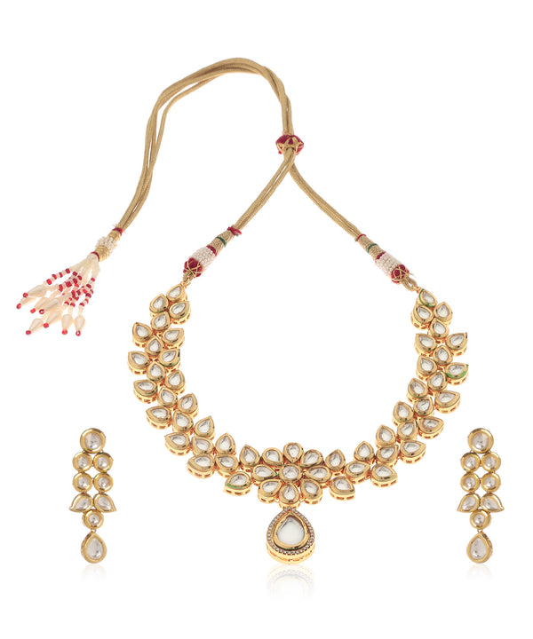 Minaki Sirisha Kundan Set