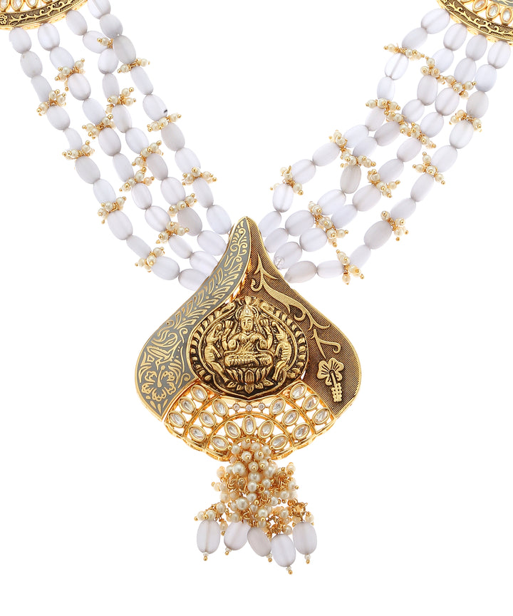 Minaki Aarika Kundan Temple Set