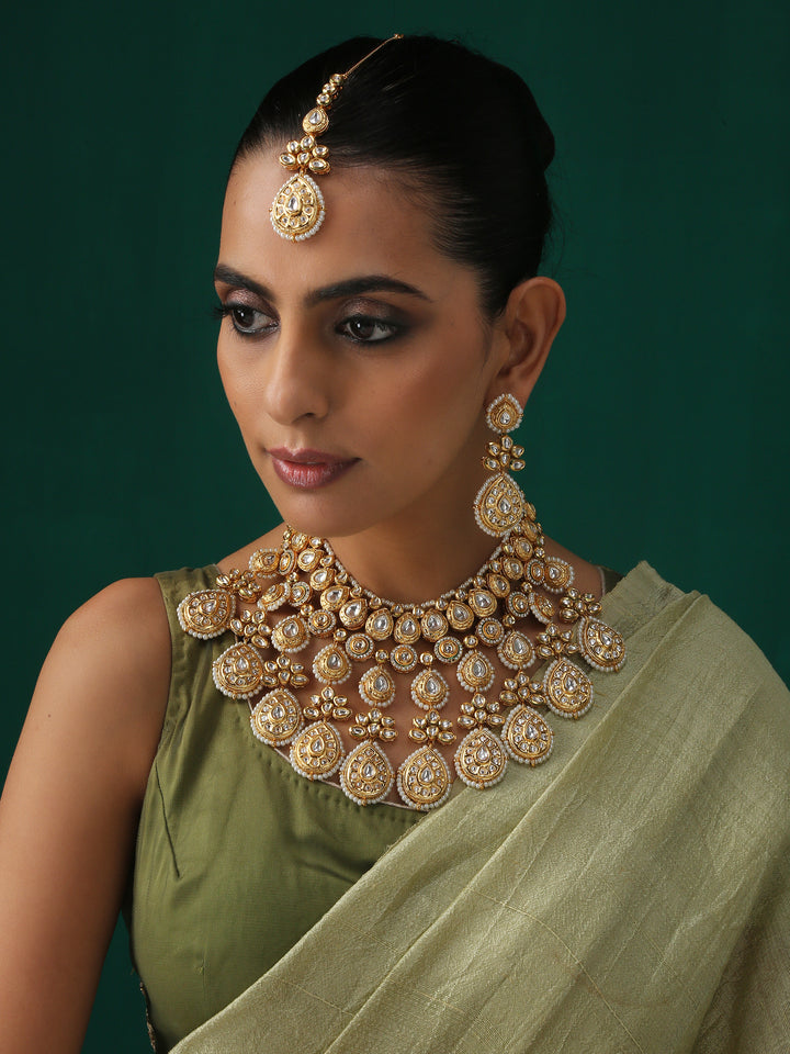 Minaki Sazwa Bridal Kundan Set