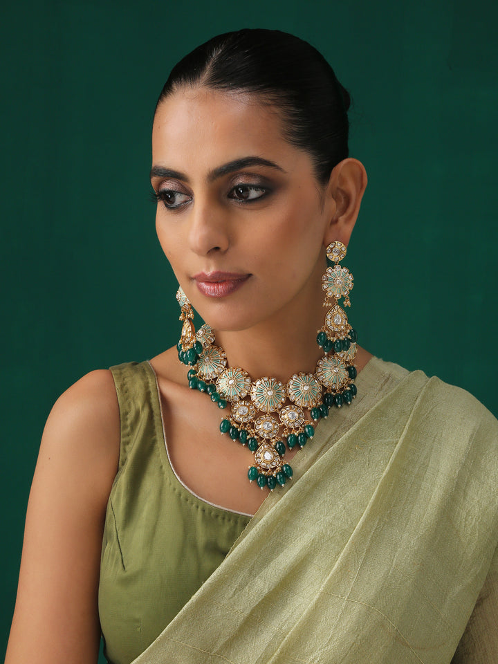 Minaki Avantika Kundan Set