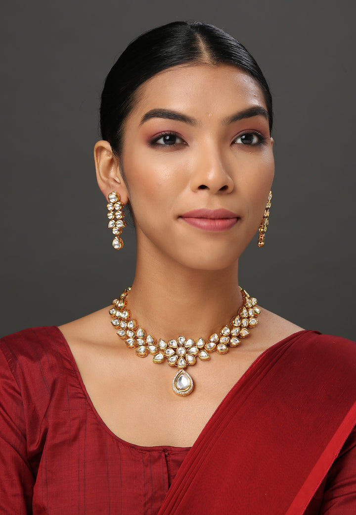 Minaki Sirisha Kundan Set
