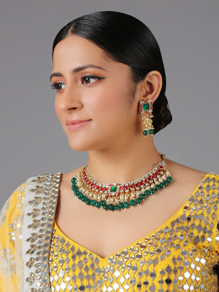 Minaki Azeez Kundan Choker Set