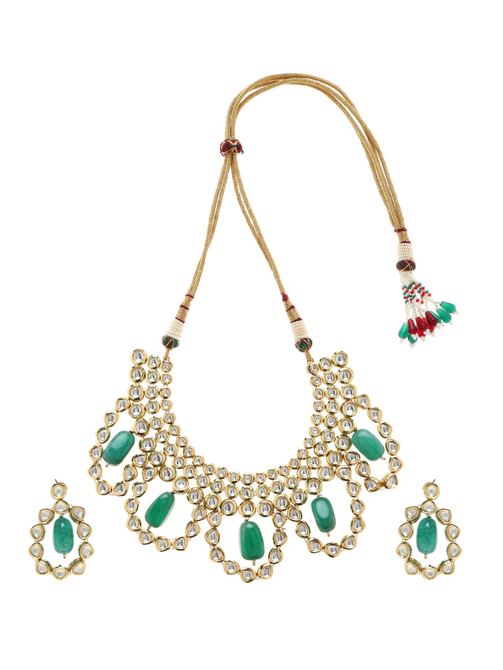 Minaki Qurbat Kundan Set