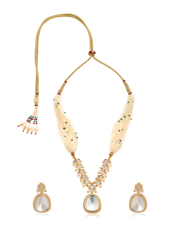 Minaki Mahwish Kundan Set