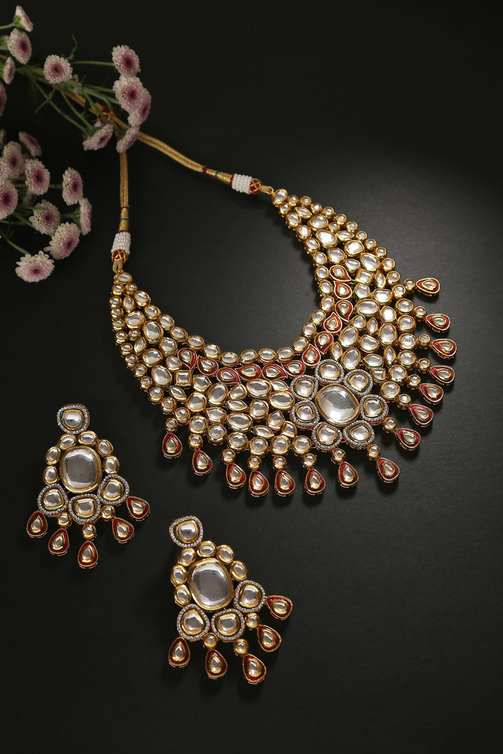 Minaki Rajputana Kundan Set