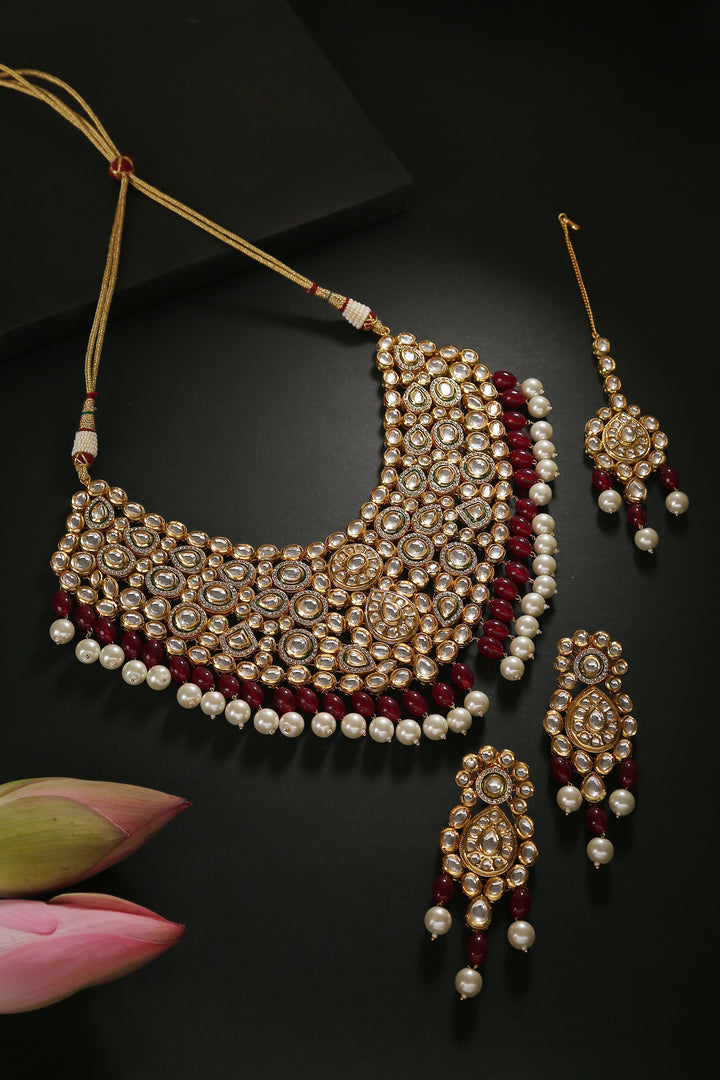 Minaki Maryam Kundan Set