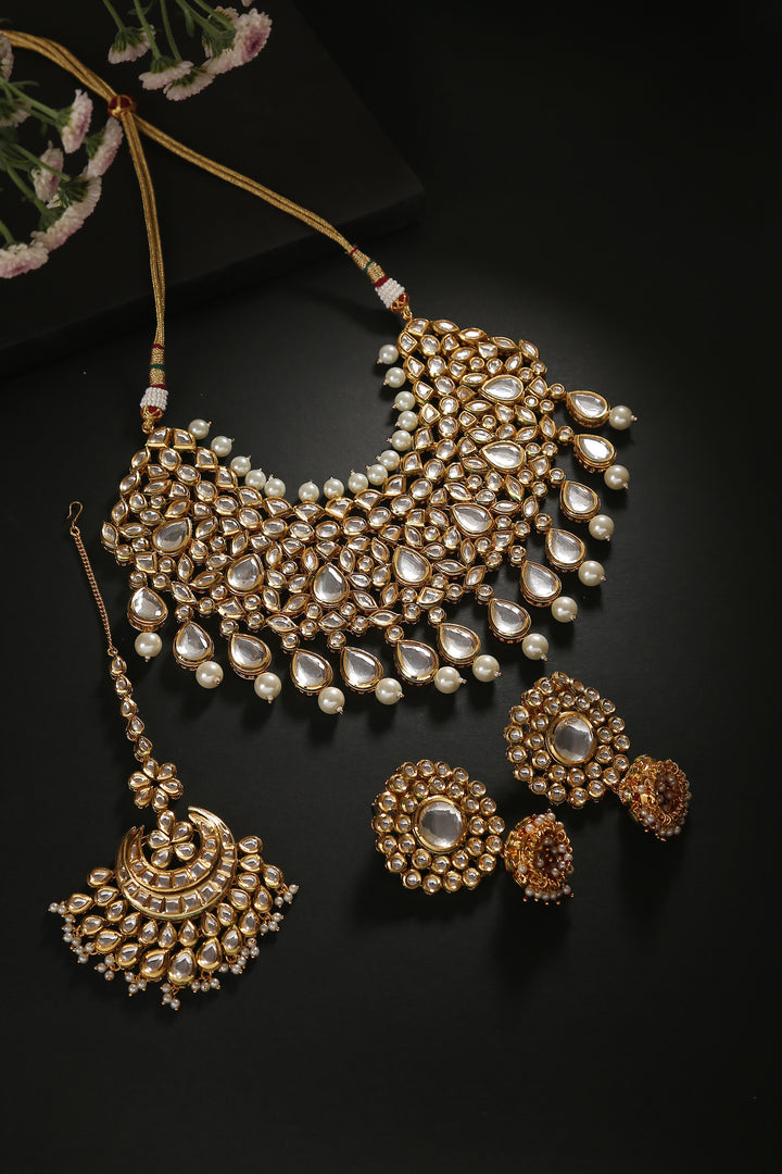 Minaki Inayat Kundan Jewellery Set
