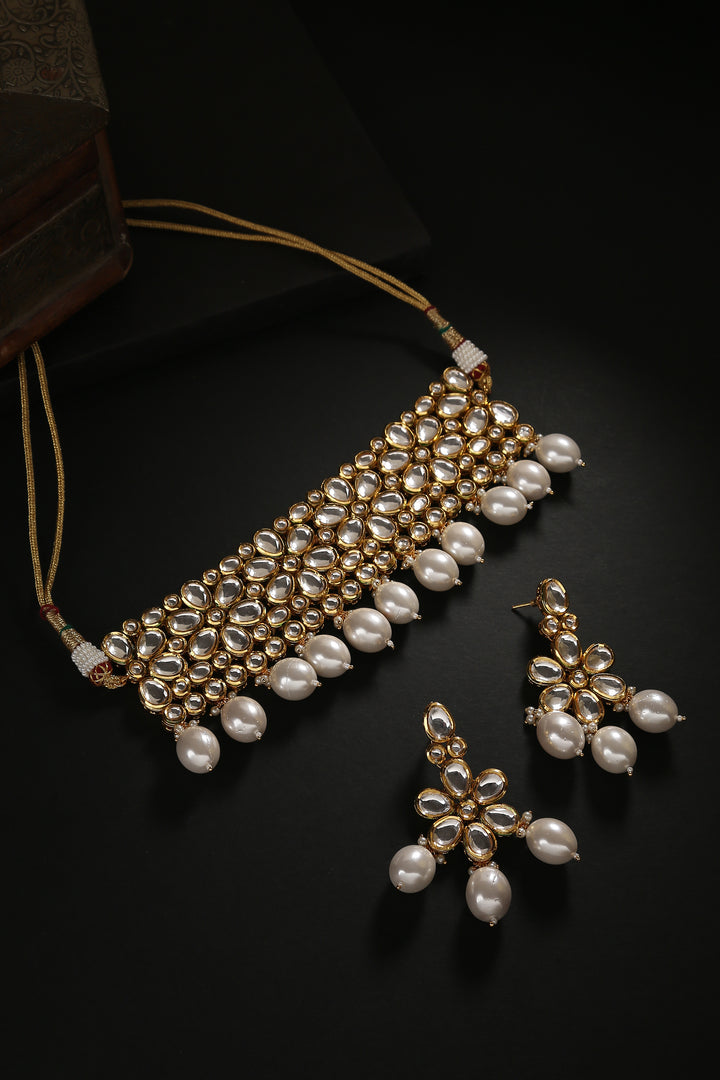 Minaki Amyra Kundan Choker Set