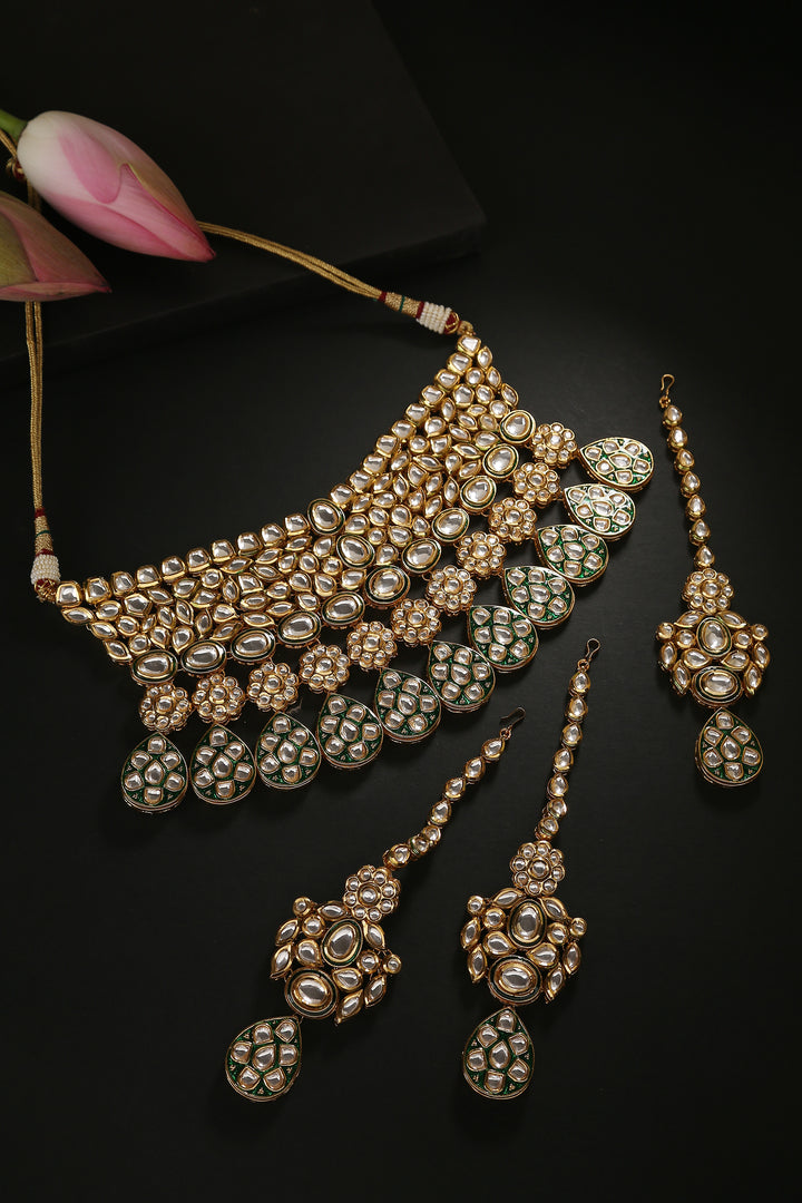 Minaki Meneka Bridal Kundan Set