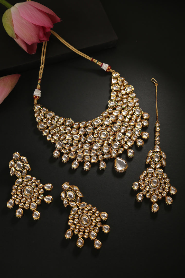 Minaki Shahnaz Bridal Kundan Set