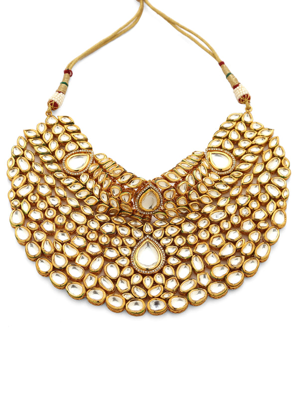 Minaki Aroosi Kundan Jewellery Set