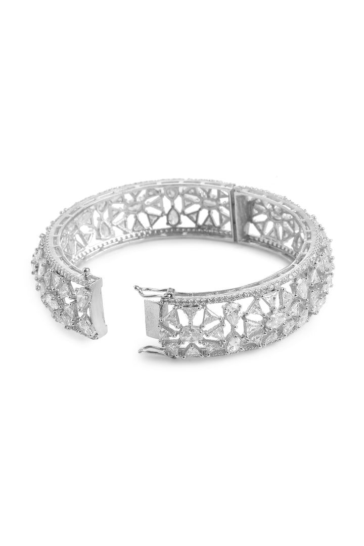 Minaki Vinca Crystal Kada