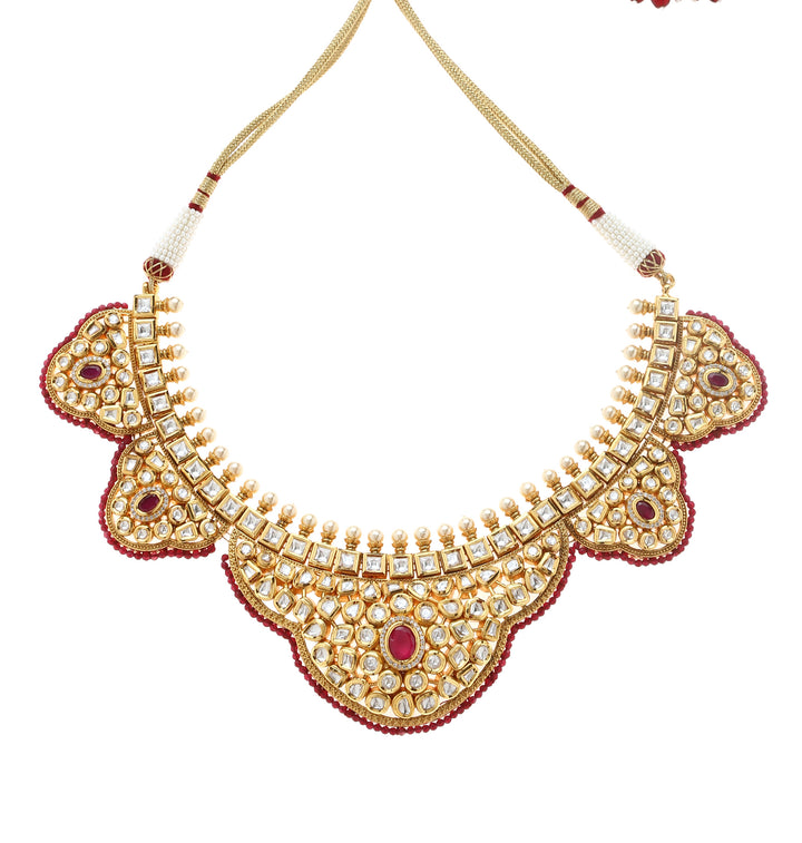 Minaki Vanika Kundan Set