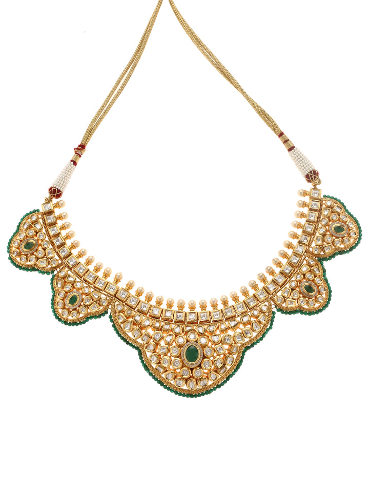 Minaki Vanika Kundan Set