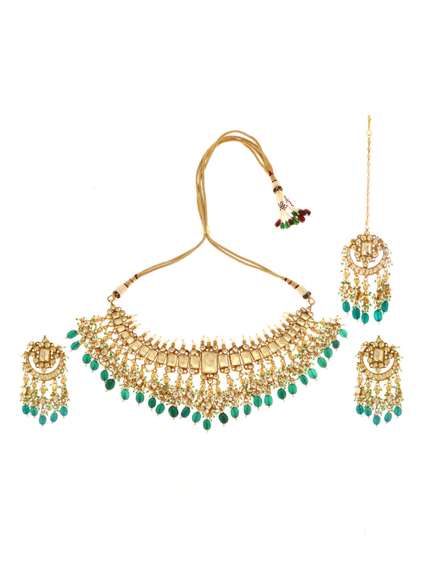 Minaki Aiza Bridal Kundan Set