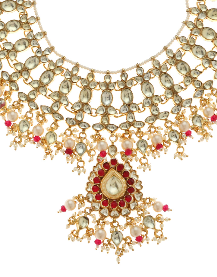 Minaki Radiant Kundan Set