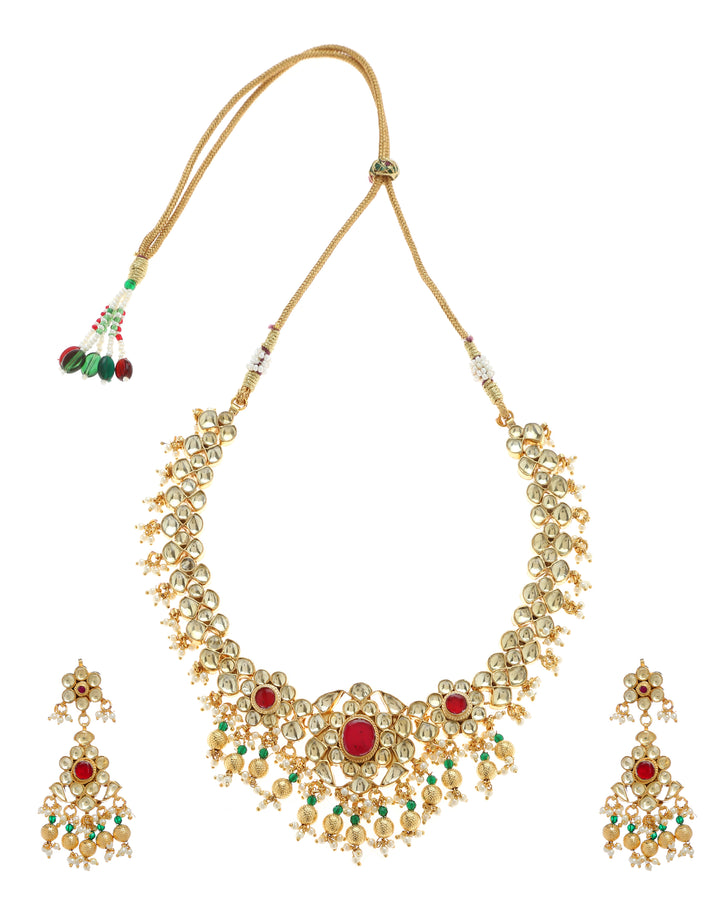 Minaki Harmony Kundan Set