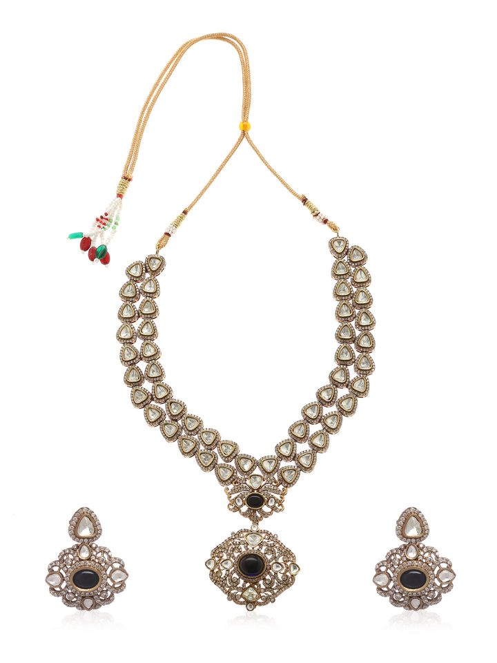Minaki Mirah Kundan Set