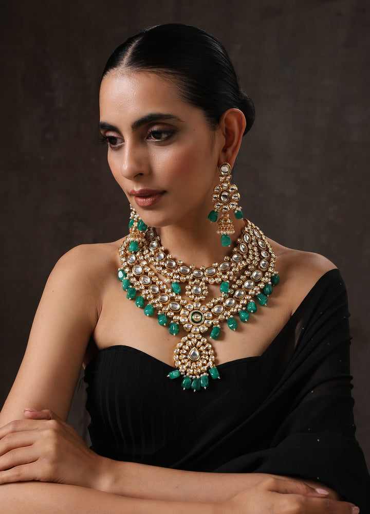 Minaki Mohini Kundan Set