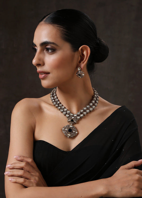 Minaki Mirah Kundan Set