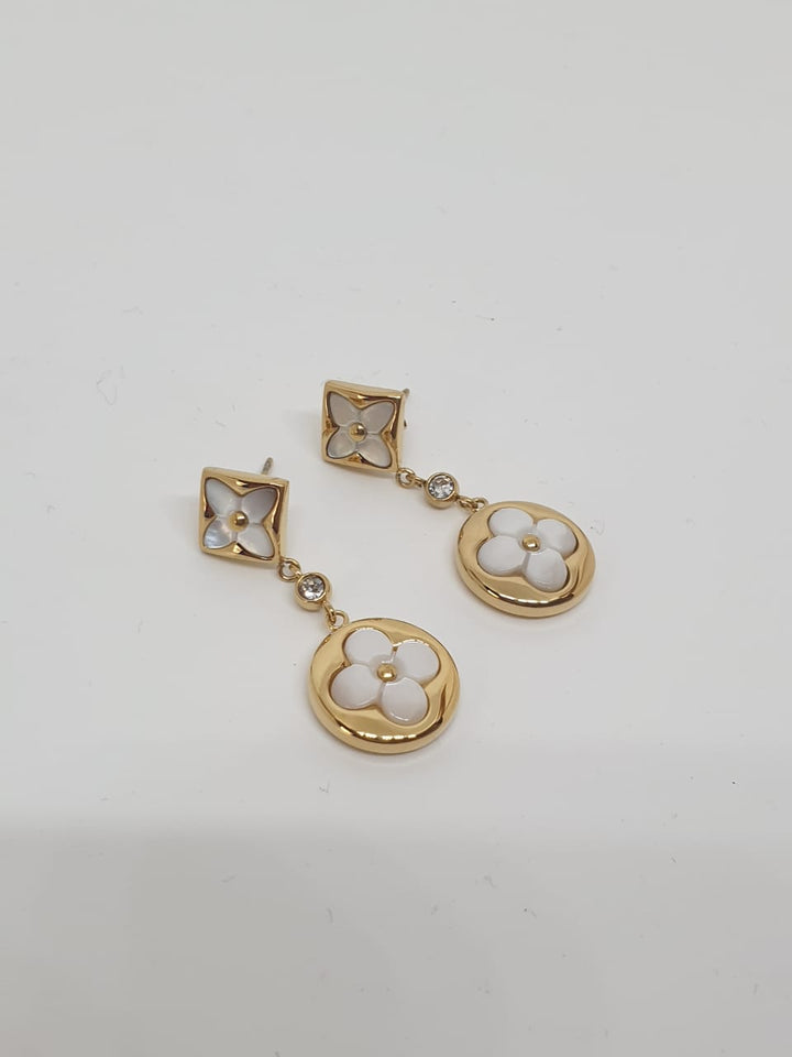 Minaki Floral Motif Earrings