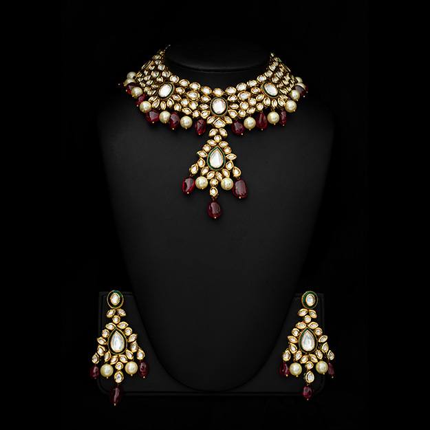 Minaki Gulnaaz Kundan Set