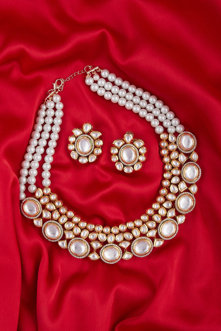 Minaki Blanche Kundan Collar Set