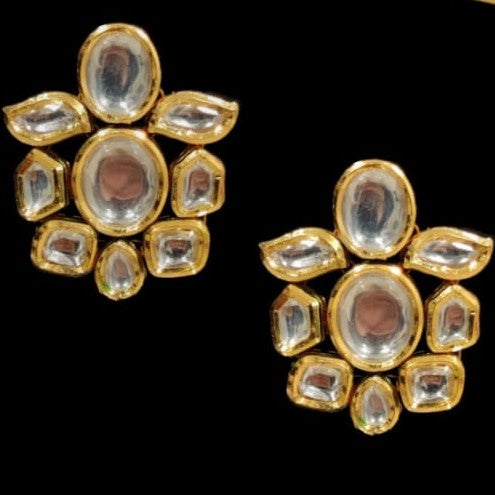 Minaki Kundan Choker Set