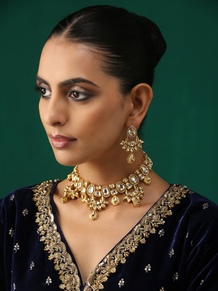 Minaki Nazneen Kundan Set