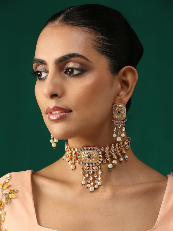 Minaki Nazneen Kundan Choker Set