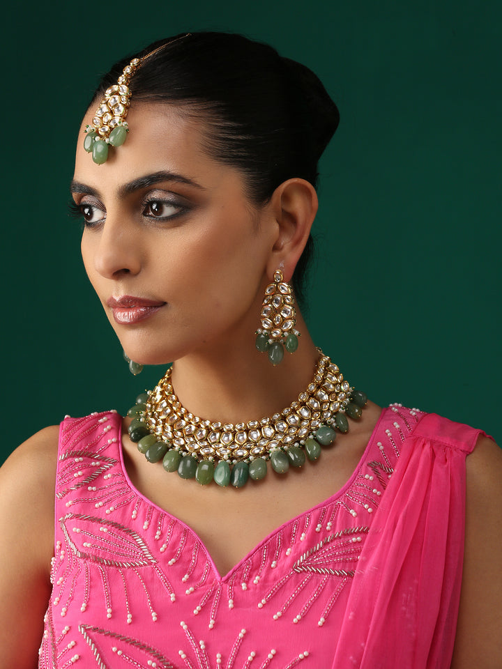 Minaki Zubeida Kundan Set