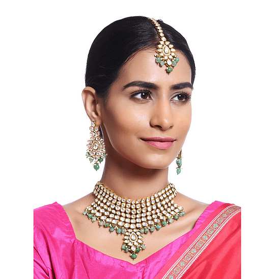 Minaki Suave Choker Kundan Set