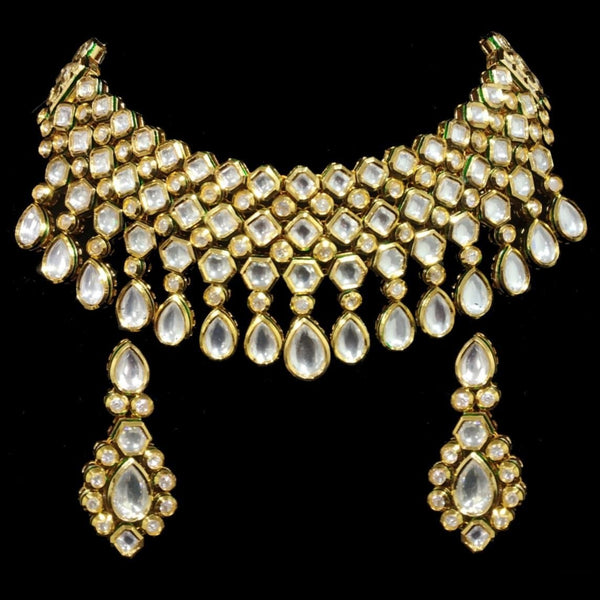 Minaki Nafeez Kundan Choker Set