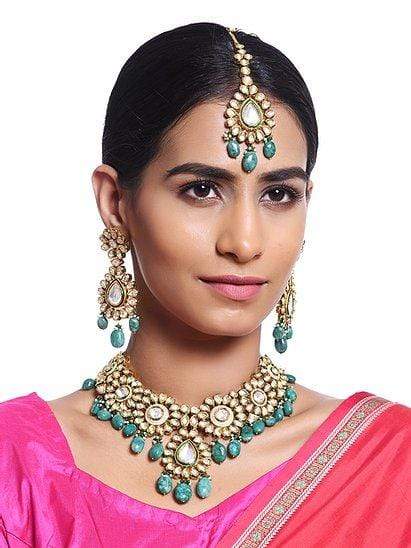 Minaki Kundan Set With Emerald Stones