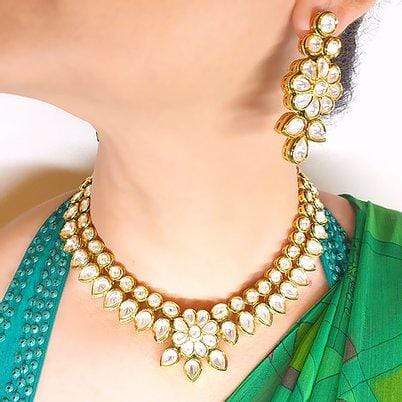 Minaki Floral Kundan Set
