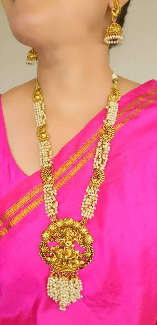 MINAKI Sets LONG TEMPLE SET WITH PEARLS