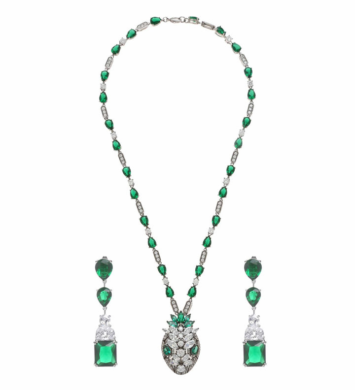 MINAKI Sets PANTHER PENDANT NECKLACE SET