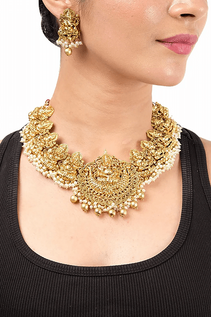 MINAKI Sets TEMPLE JEWELLERY SET  : LAXMI TEMPLE SET WITH WHITE PEARLS.